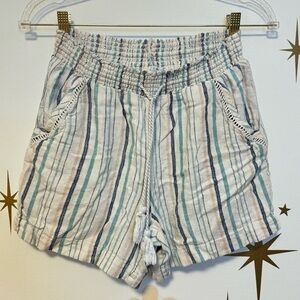 Women’s Drawstring Striped Shorts